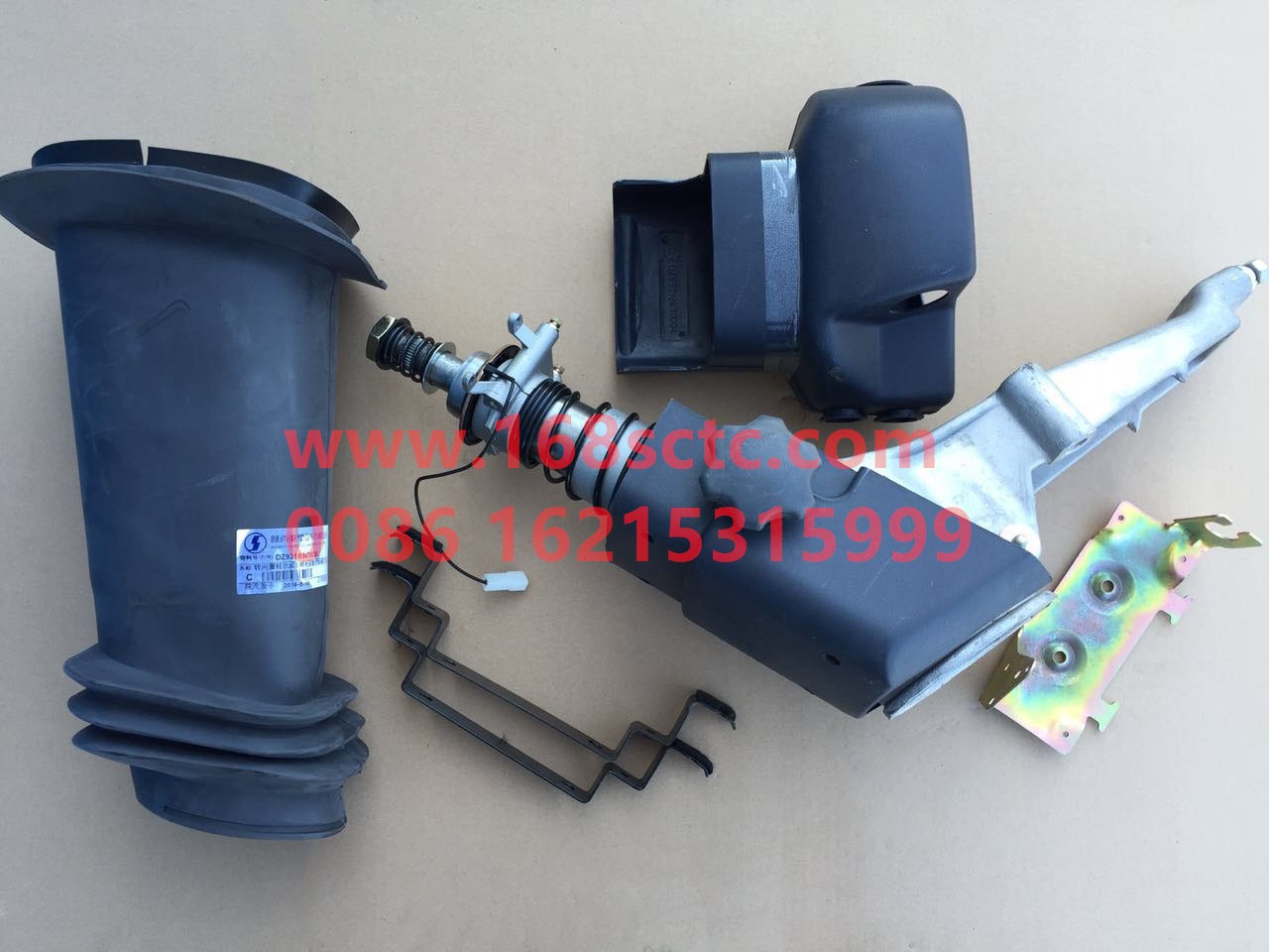 DZ93189470038-SHACMAN-steering column assembly(Bracket with electric window controller)-DeLongF2000 2015Kuan