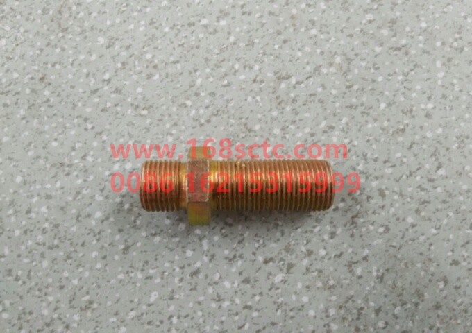 Right angle bulkhead connector