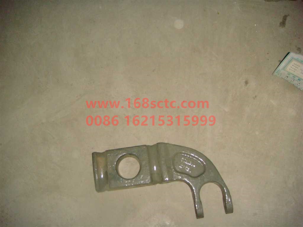 WG9925520042-SINOTRUK HOWO-Front spring pressure plate right-HaoWoT7HKuan