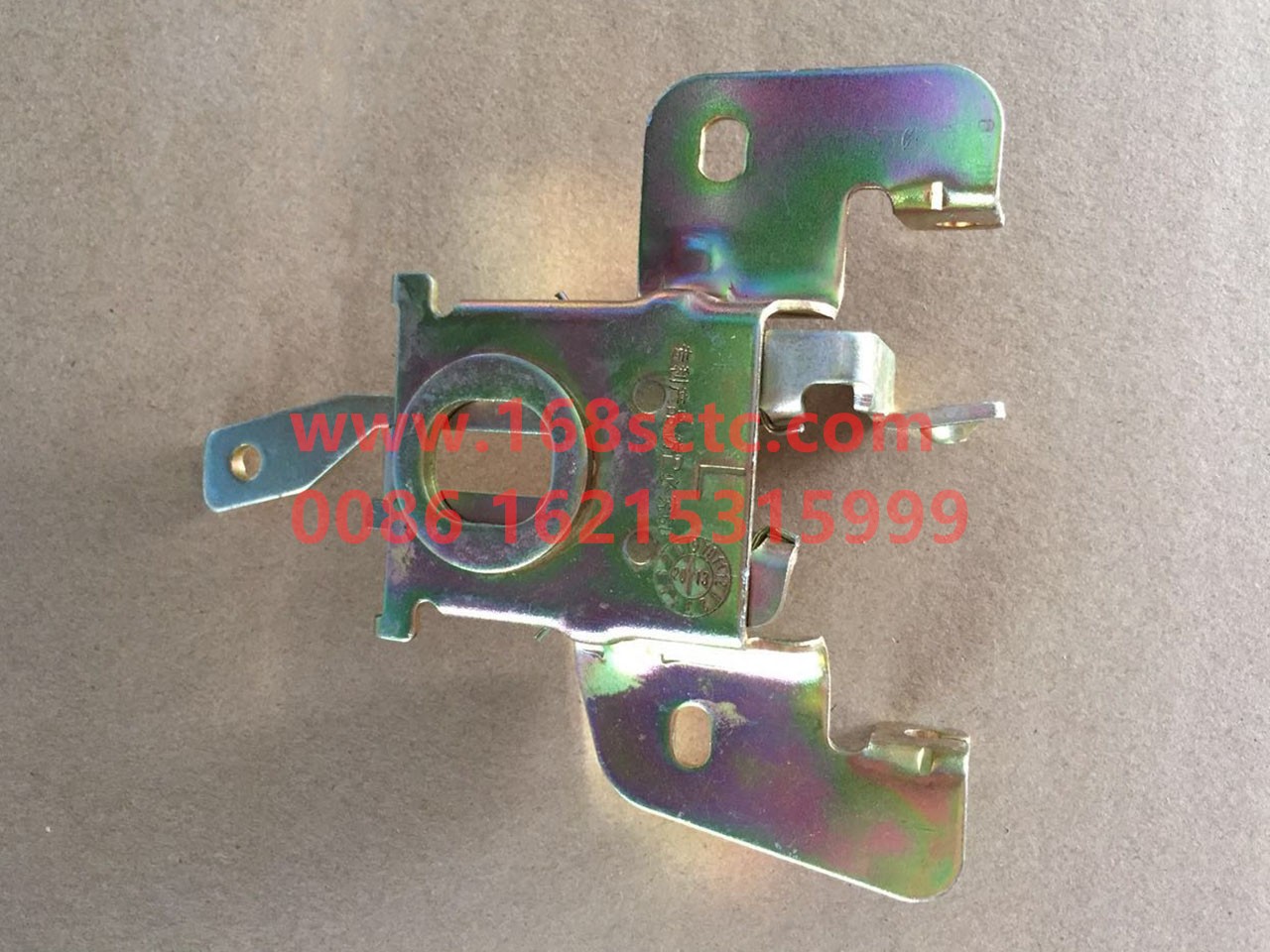 DZ15221110080-SHACMAN-Front cover left lock seat assembly-DeLongXinM3000 2013Kuan