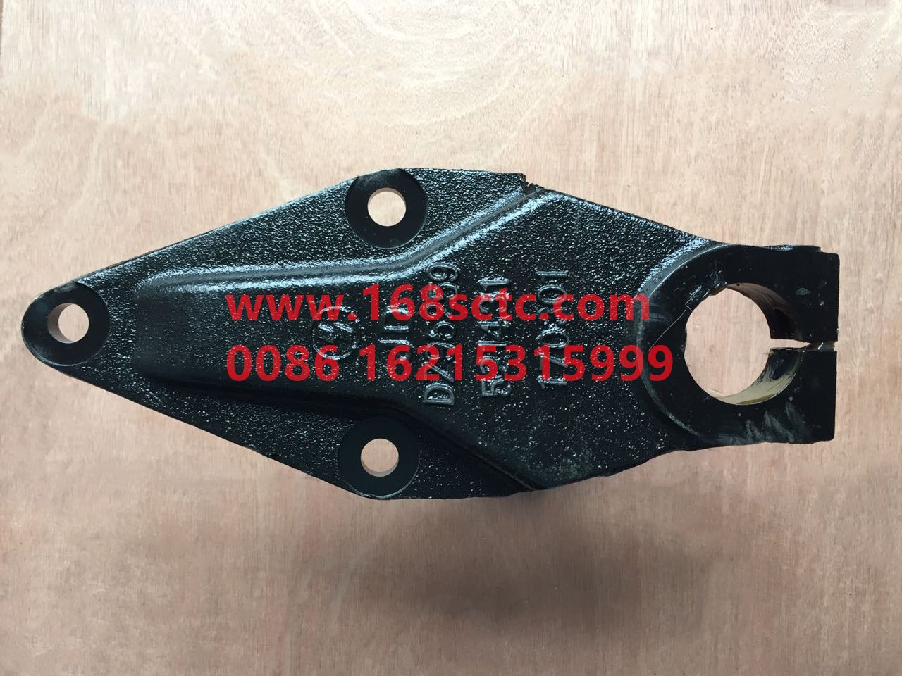 DZ95259521431-SHACMAN-front spring front bracket-DeLongF3000 2015Kuan