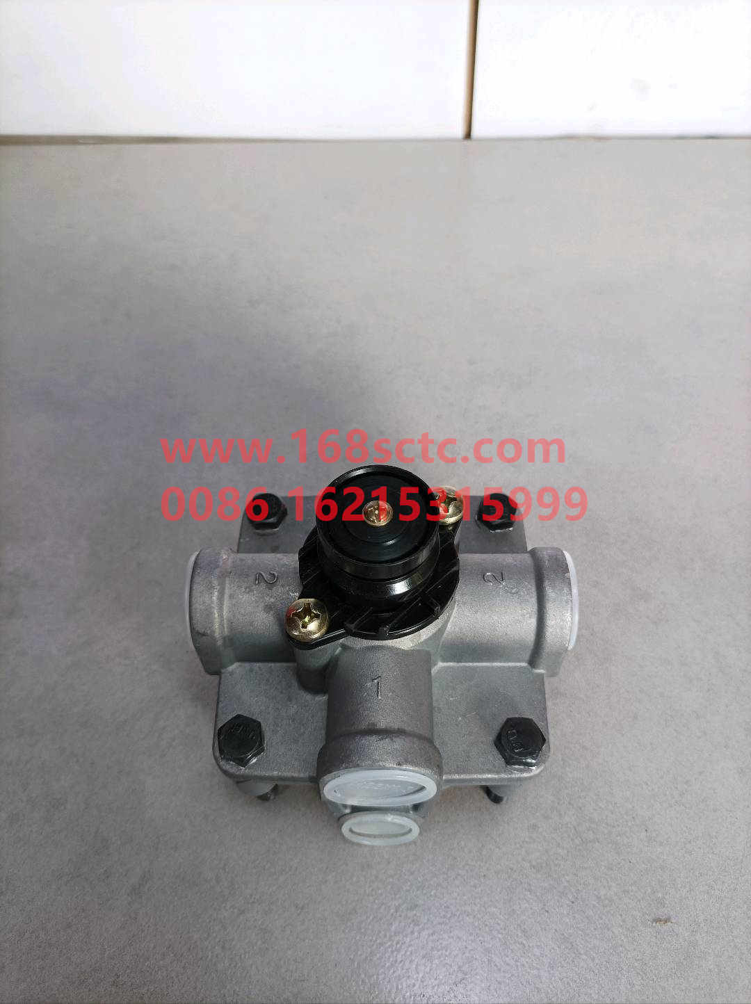 WG9000360524-SINOTRUK HOWO-Relay valve-HaoWo2013Kuan