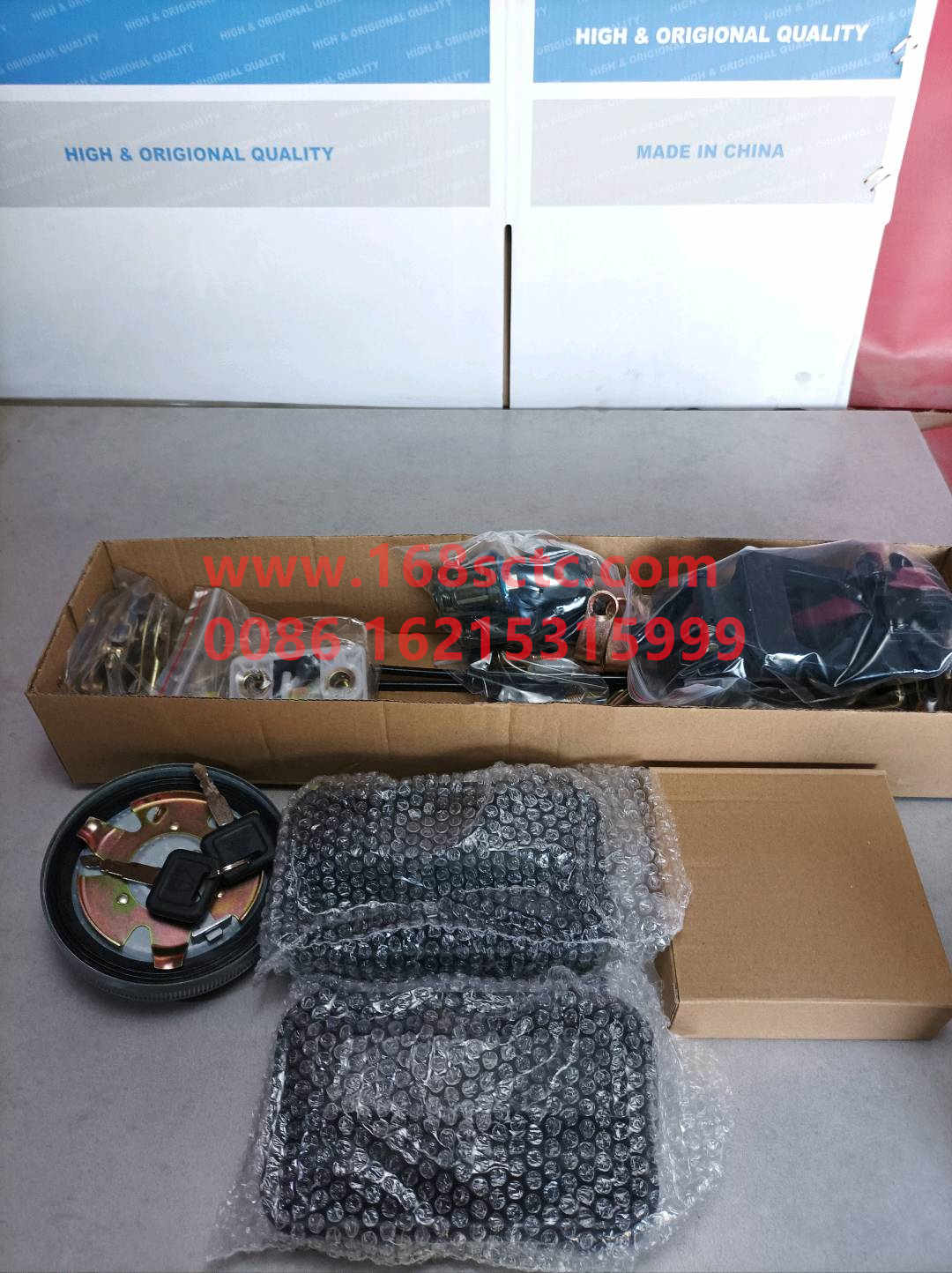 WG1642341010-SINOTRUK HOWO-Door lock + ignition lock cylinder assembly + fuel tank cap-HaoWo2012Kuan
