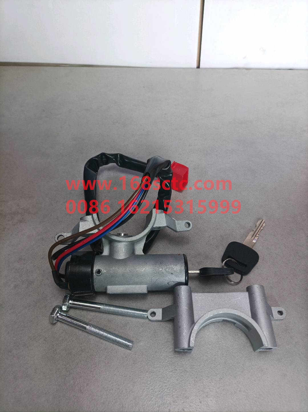 WG9725580098-SINOTRUK HOWO-Key start switch lock body assembly with lock cylinder-HaoWo2013Kuan