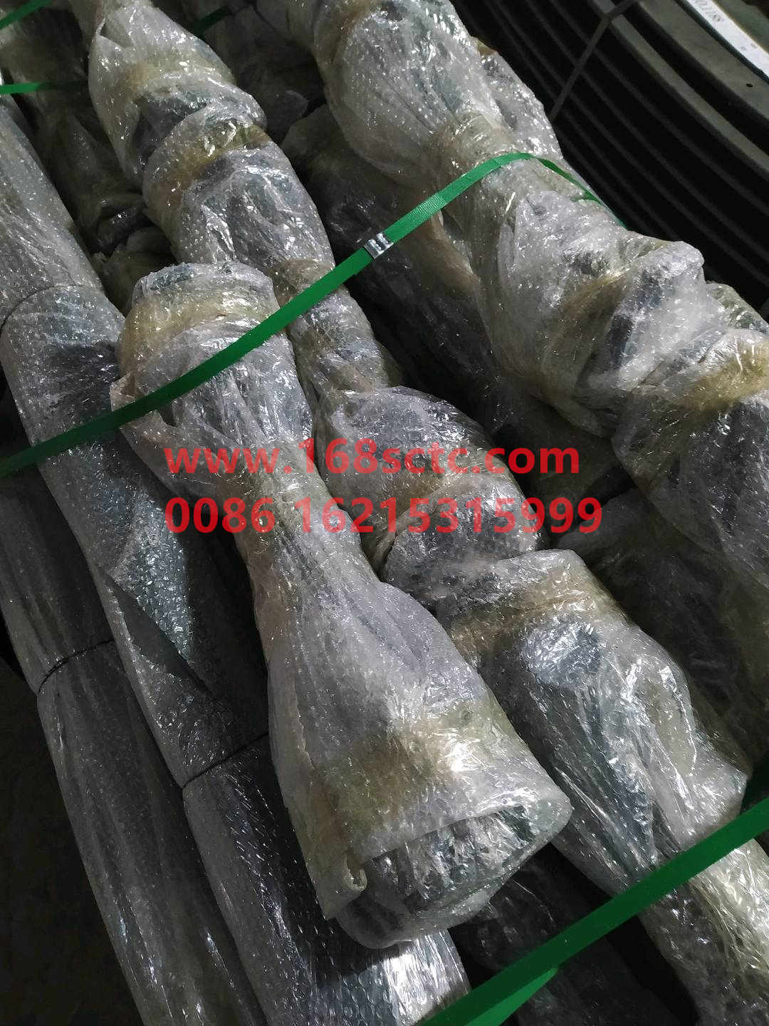 AZ9557310625-SINOTRUK HOWO-transmission shaft L=620x165x4x57Face teethold styleScrew holes12-HaoWo2013Kuan