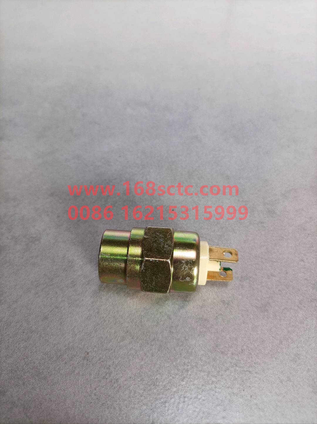 WG9100710004-SINOTRUK HOWO-Air pressure signal light switch-HaoWo2013Kuan