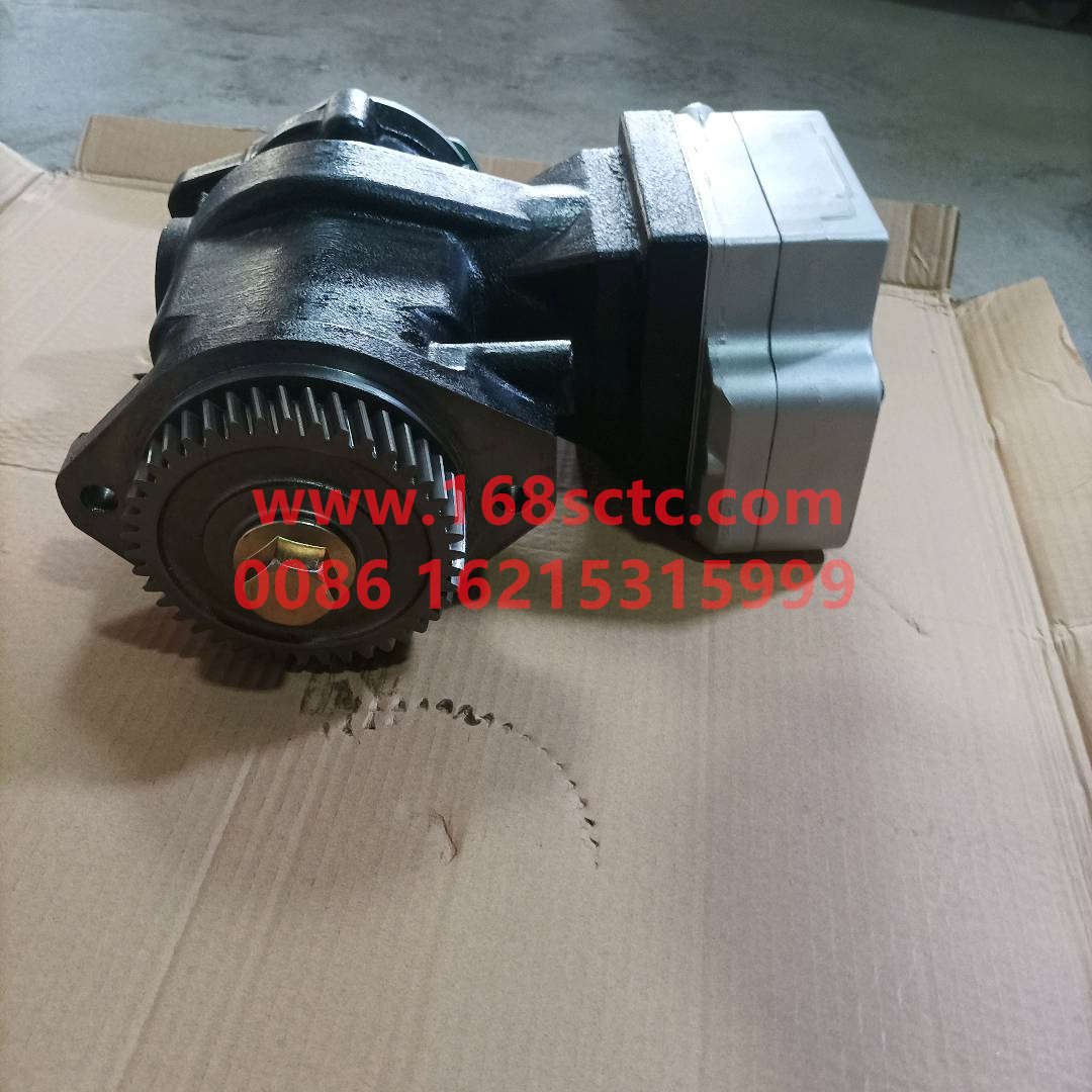 4933782