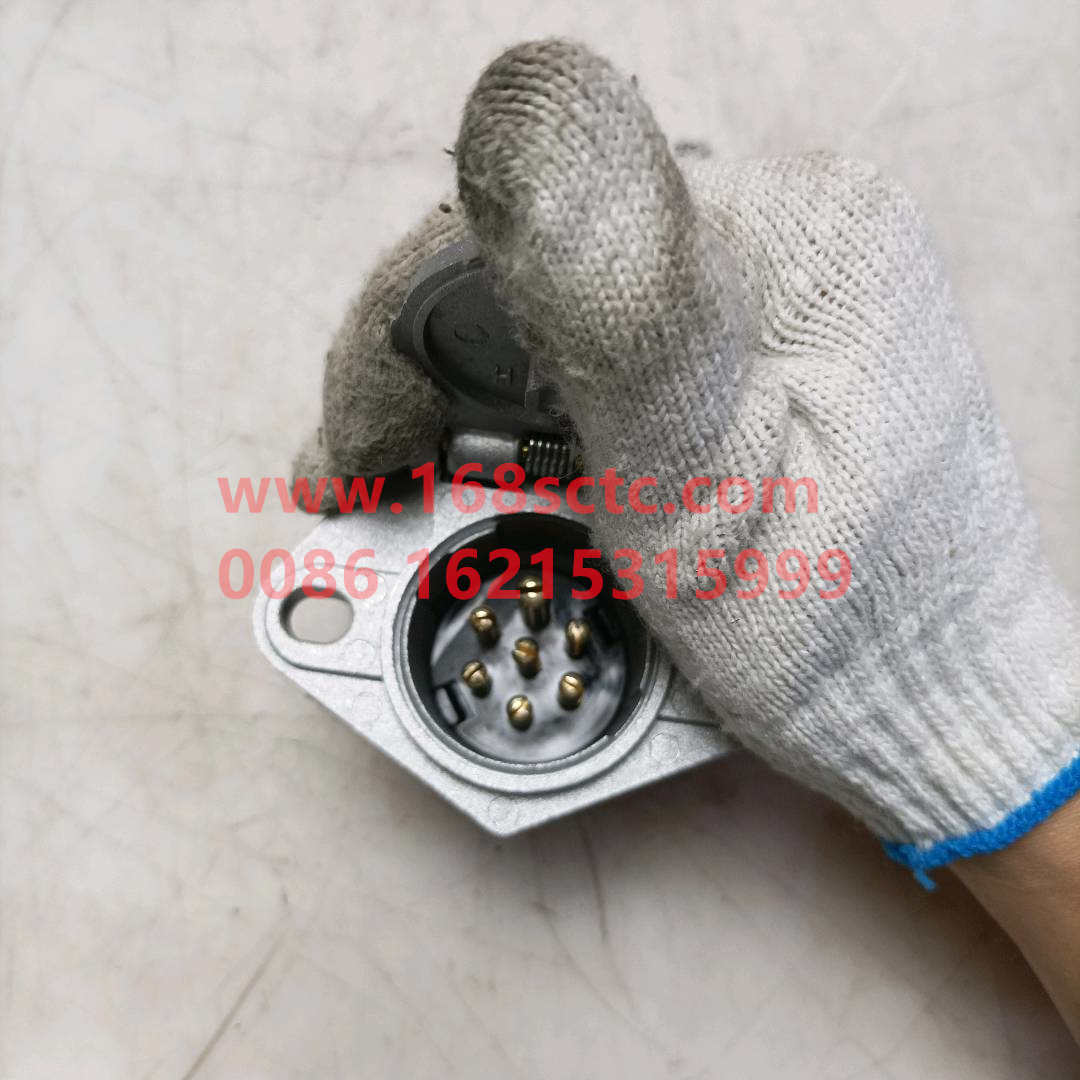 Seven-hole trailer socket--24N type 7-hole socket